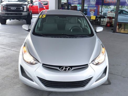 Used 2015 Hyundai Elantra SE FWD image 10