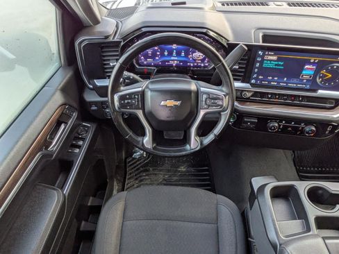 Used 2024 Chevrolet Silverado 3500 LT image 16