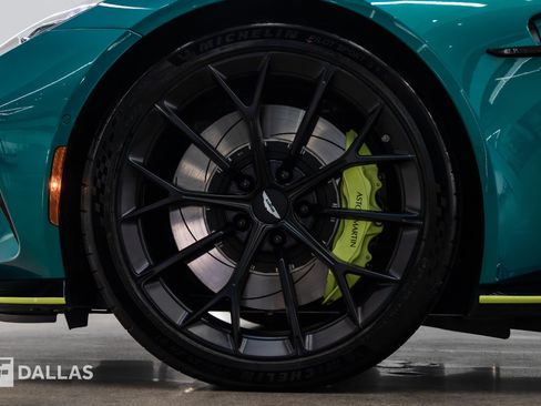 Used 2026 Aston Martin V8 Vantage S RWD image 2