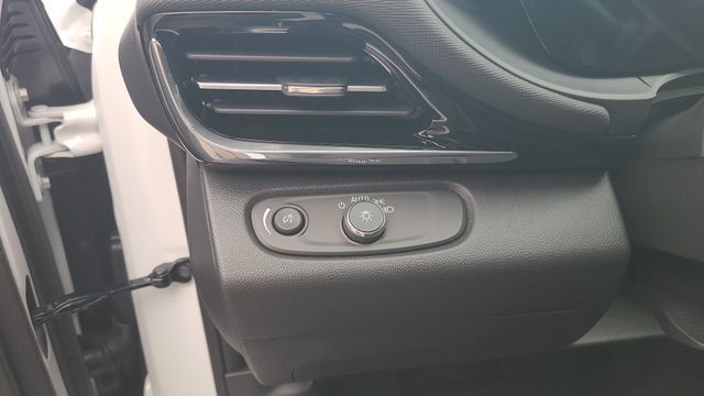 New 2026 Buick Envista Sport Touring w/ Convenience I Package FWD image 11