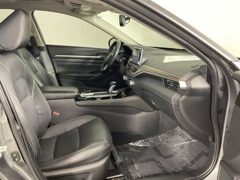 Used 2020 Nissan Altima 2.5 SL FWD image 25