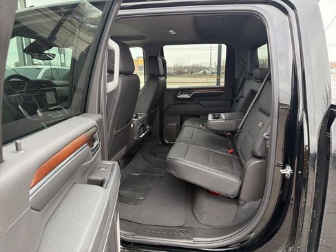 Used 2025 GMC Sierra 2500 Denali w/ Denali Reserve Package image 7