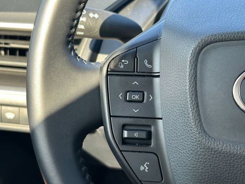 Certified 2023 Toyota Prius LE AWD/4WD image 32