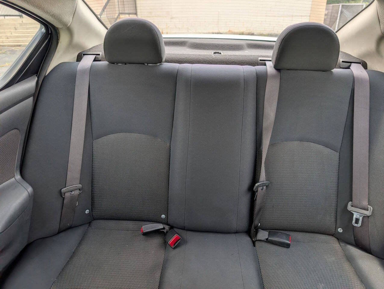 Used 2013 Nissan Versa SV FWD image 26