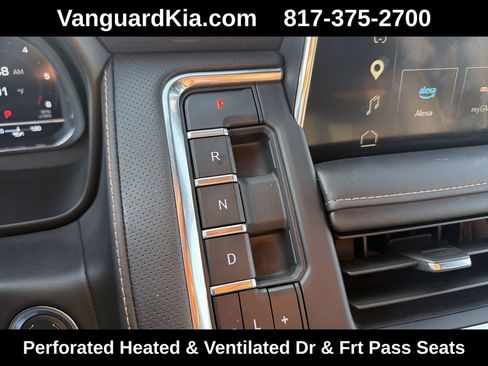 Used 2024 GMC Yukon AT4 w/ Technology Package AWD/4WD image 24