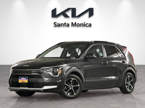 Certified 2023 Kia Niro EX image 2