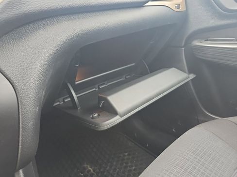 Used 2016 Jeep Cherokee Latitude w/ Cold Weather Group image 27