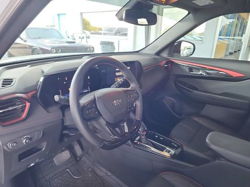 Used 2024 Chevrolet TrailBlazer RS w/ Convenience Package FWD image 13