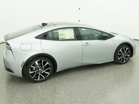 New 2026 Toyota Prius Plug-In Hybrid FWD image 10