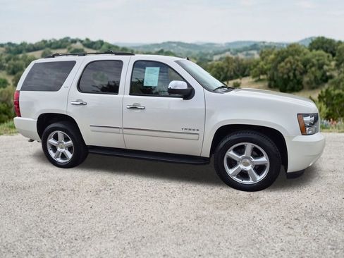 Used 2013 Chevrolet Tahoe LTZ RWD image 13