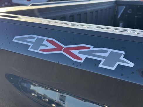 Used 2022 Chevrolet Silverado 1500 LT image 8