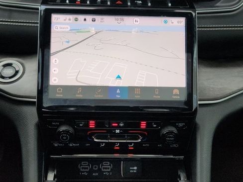 Used 2023 Jeep Grand Cherokee L Limited image 20