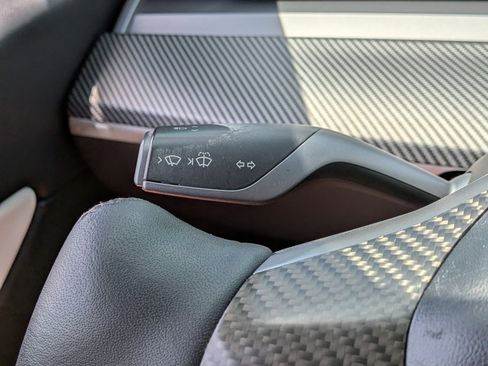 Used 2020 Tesla Model Y Performance AWD/4WD image 28