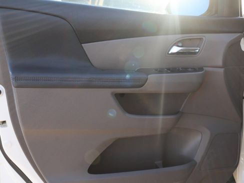 Used 2016 Honda Odyssey EX-L image 12