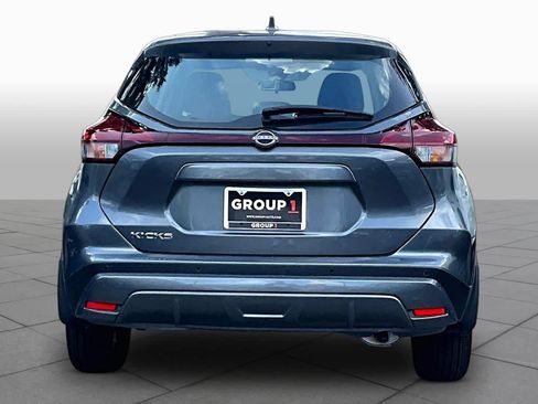 Certified 2025 Nissan Kicks Play S FWD image 5
