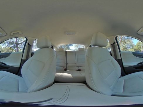 Used 2024 Chevrolet Malibu LT image 36