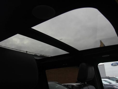 Certified 2023 Ford F150 Platinum w/ Equipment Group 701A High image 29