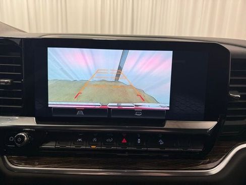 New 2026 GMC Sierra 1500 SLE image 11