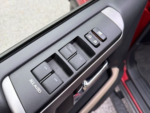 Used 2022 Toyota 4Runner SR5 Premium w/ Moonroof Package image 15