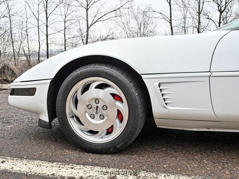Used 1995 Chevrolet Corvette Coupe RWD image 77