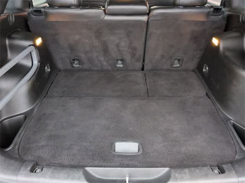 Used 2018 Jeep Cherokee Limited w/ Trailer Tow Group image 33