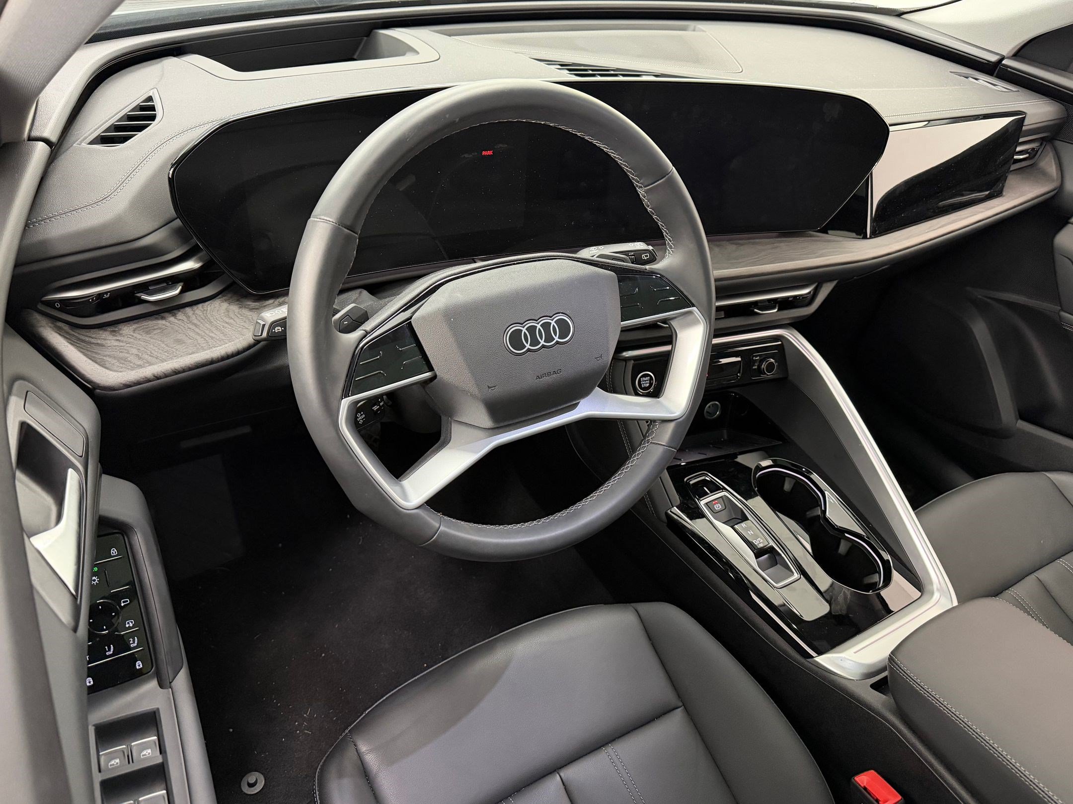 Certified 2025 Audi Q5 Premium AWD/4WD image 4
