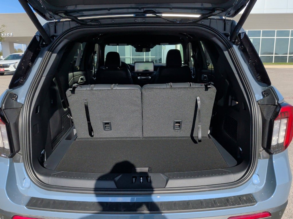 New 2026 Ford Explorer ST-Line w/ ST-Line Street Pack RWD image 41