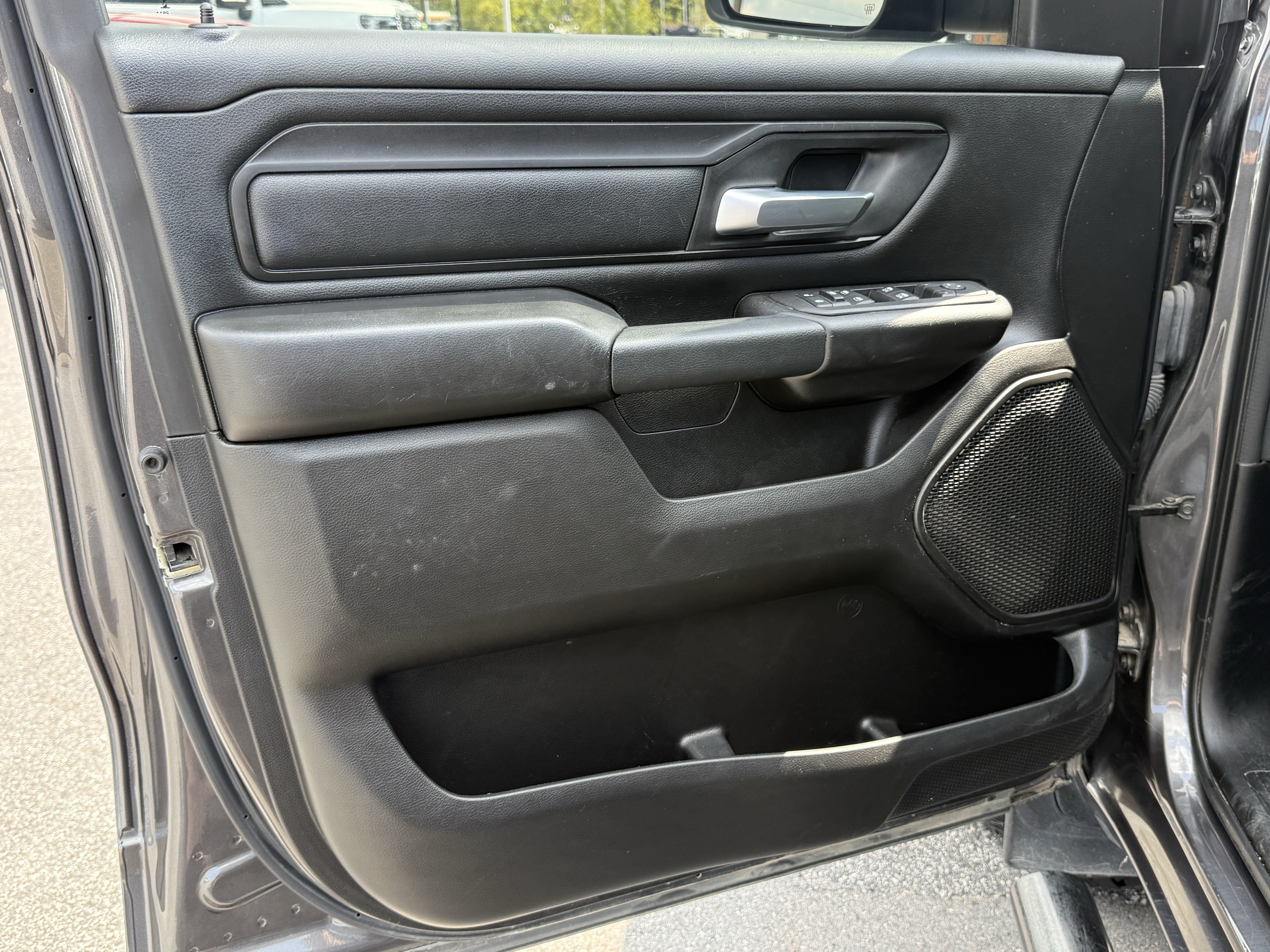 Used 2025 RAM 1500 Warlock AWD/4WD image 14