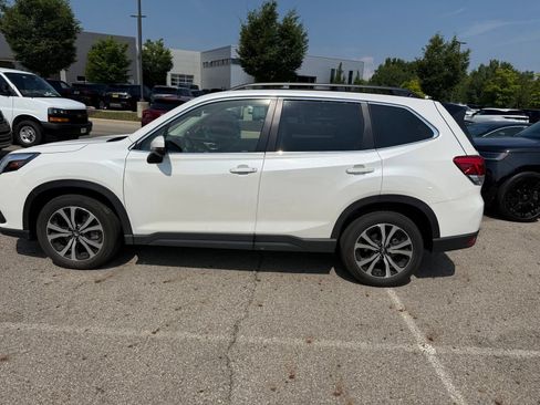 Used 2024 Subaru Forester Limited AWD/4WD image 8