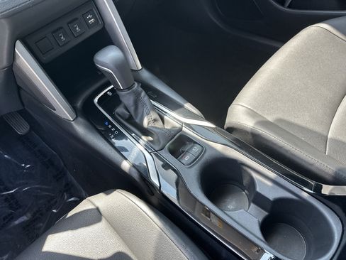 Certified 2022 Toyota Corolla Cross XLE FWD image 26