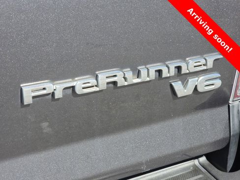 Used 2011 Toyota Tacoma PreRunner w/ TRD Sport Pkg image 9