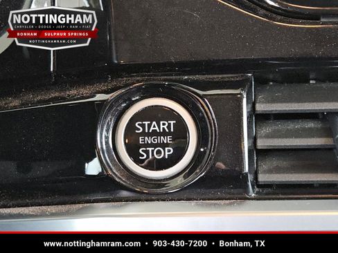 Used 2024 Nissan Pathfinder SV FWD image 17