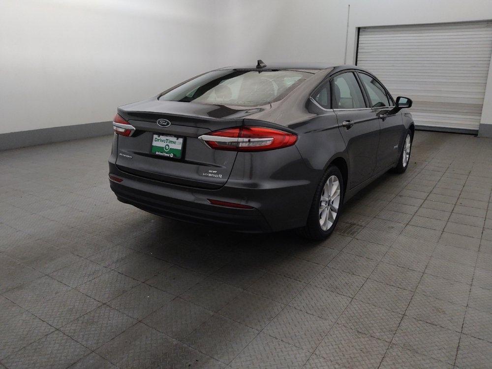 Used 2019 Ford Fusion SE FWD image 9