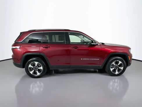 Used 2023 Jeep Grand Cherokee 4WD 4xe image 8