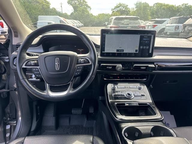 Used 2023 Lincoln Nautilus AWD w/ Premium Package image 9