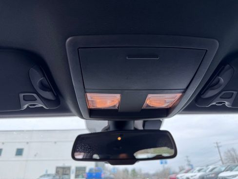 Used 2023 Dodge Challenger SXT image 26