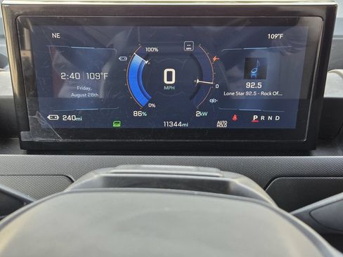 Used 2024 Chevrolet Brightdrop 600 w/ Battery Pack, Max Range AWD/4WD image 16