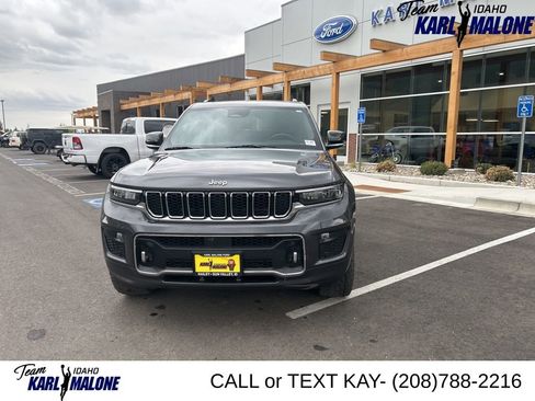 Used 2021 Jeep Grand Cherokee L Overland w/ Luxury Tech Group IV AWD/4WD image 2
