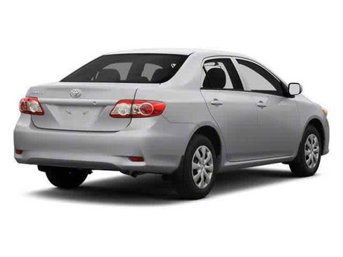 Used 2013 Toyota Corolla L image 2