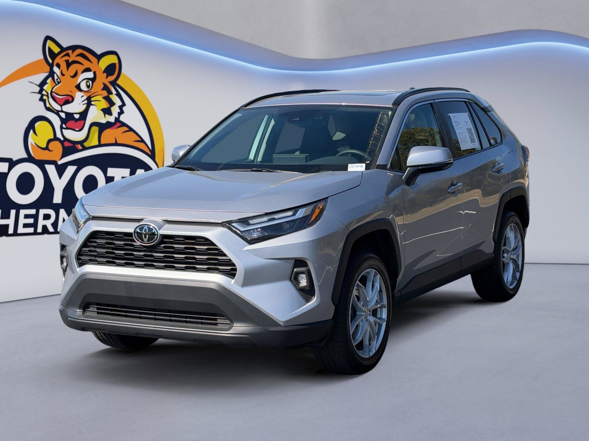 Used 2025 Toyota RAV4 XLE Premium w/ Weather Package AWD/4WD image 1