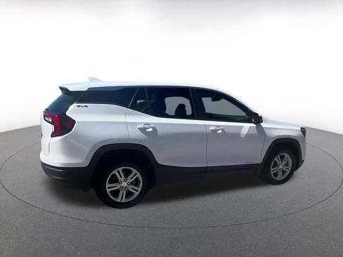 Used 2024 GMC Terrain SLE FWD image 14