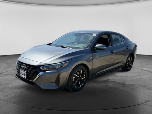 Used 2025 Nissan Sentra SV FWD image 4