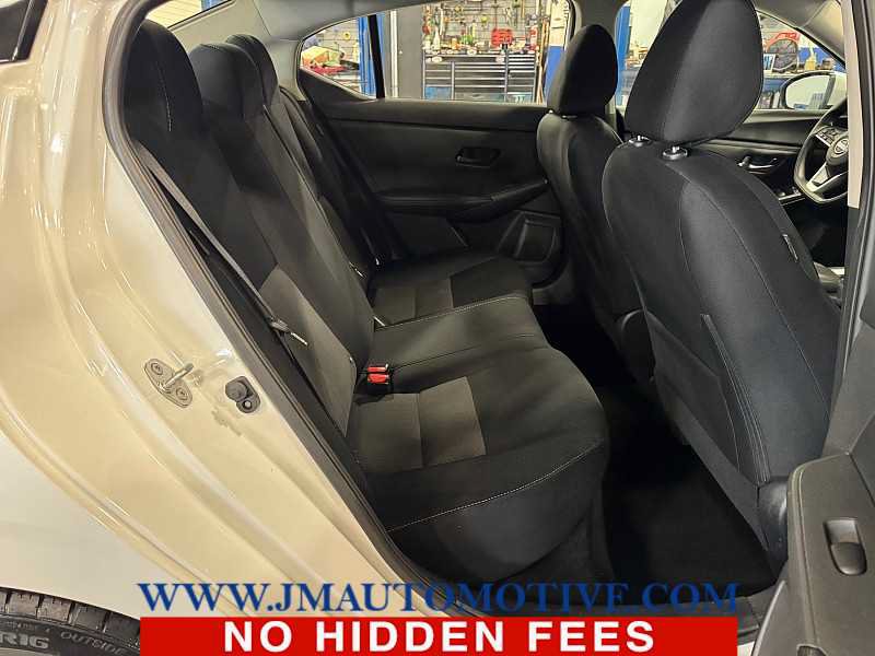 Used 2024 Nissan Sentra SV FWD image 17