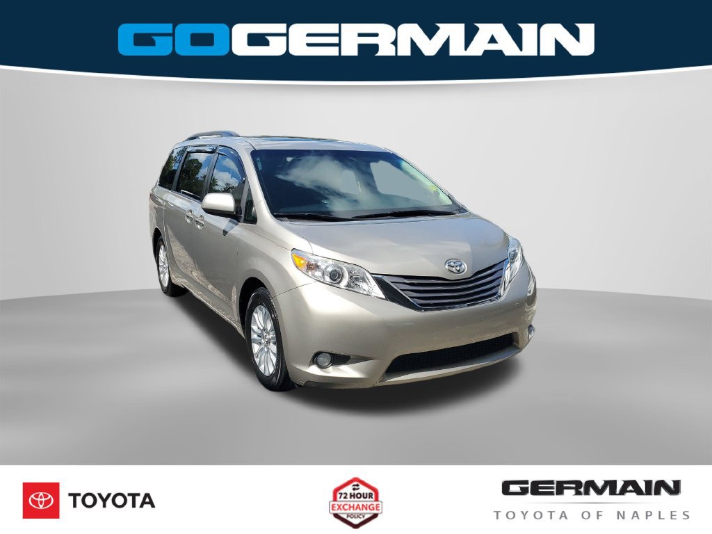 Used 2017 Toyota Sienna XLE w/ XLE Navigation Package FWD image 6