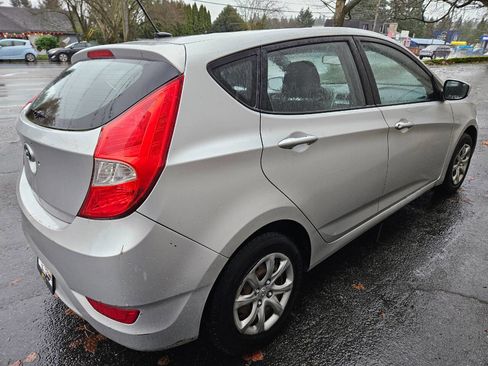 Used 2012 Hyundai Accent GS image 7