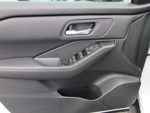 New 2026 Nissan Rogue SV w/ Cold Weather Package FWD image 16