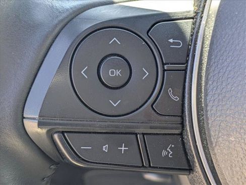 Used 2024 Toyota Corolla Cross AWD Hybrid w/ Convenience Package image 12