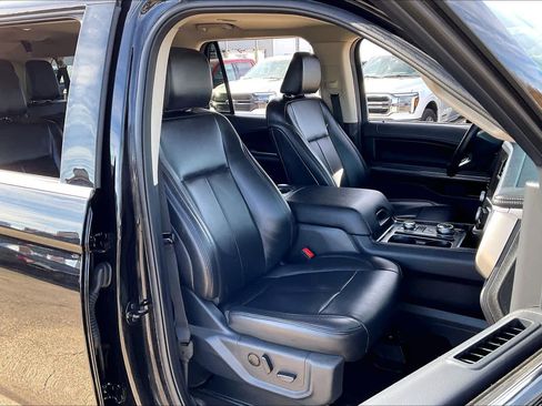 Used 2024 Ford Expedition Max XLT image 8
