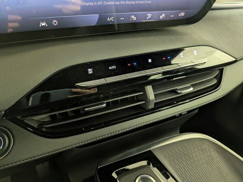 New 2026 Buick Enclave Sport Touring w/ Super Cruise Package image 27