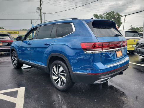 Certified 2025 Volkswagen Atlas SEL image 8
